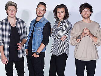 One Direction 'not splitti...